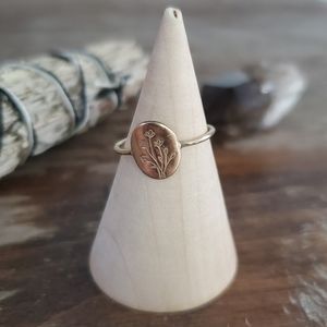 gold-tone flower etched oval boho engraved hippie prairie cottage core wire ring
